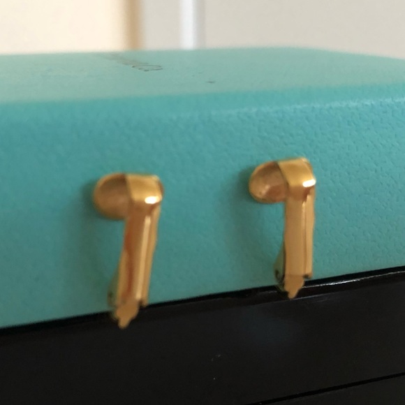 Clover Four Leaf Flower Green Clip on earrings - Picture 3 of 4